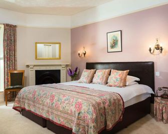 بينمورفا مانور هوتل - فالموث - غرفة نوم