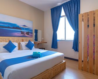 Paretto Seaview Hotel - Pantai Cenang - Schlafzimmer