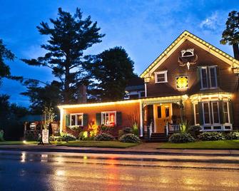 The Inn - Montgomery Center - Edificio