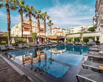Hma Hotel & Suites - Alanya - Piscina