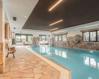 Hotel Selva - Folgarida - Zwembad
