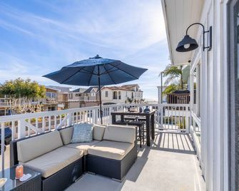 Ocean Breeze II by Avantstay Steps to the Beach! - Newport Beach - Balkon