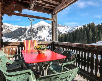 Aschüel, (St. Antönien). by Interhome - St. Antönien - Balkon