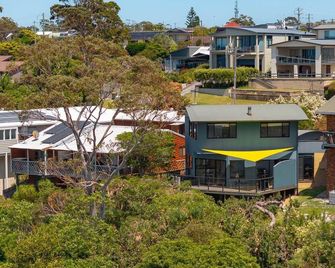 Blue Point House by Experience Jervis Ba - Vincentia - Building