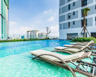 Corner 1226 - Modern Spacious Room@Saigon Center - Ho Chi Minh City - Πισίνα