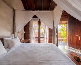 The Artist Cottages - Morjim - Bedroom