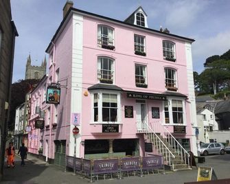 The King - Fowey - Edifício