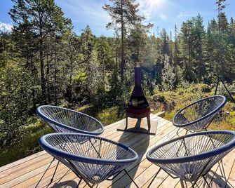Cozy home in Vinje with WiFi - Åmot - Balcón