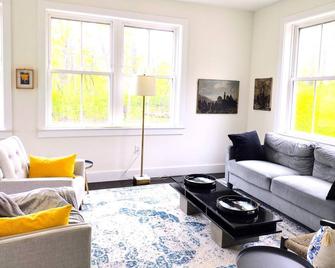 A Natural Getaway - Southold - Living room
