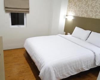 Yokotel Hotel - Bandung - Bedroom