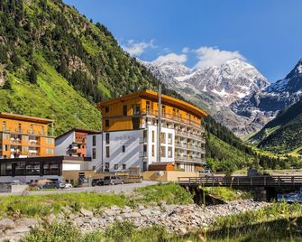 Das Vier Sport,- Und Wellnesshotel - St. Leonhard im Pitztal - בניין