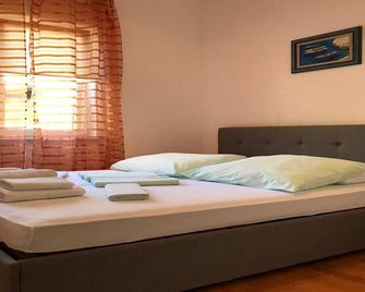 Apartments Semafor - Seget Vranjica - Bedroom