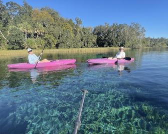 Rainbow River Bungalow Unit M, with quick access to KP HOLE! - Dunnellon - Pool