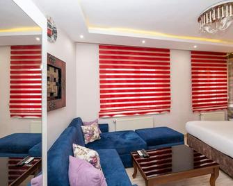 Taksim City Suites - Istanbul - Living room