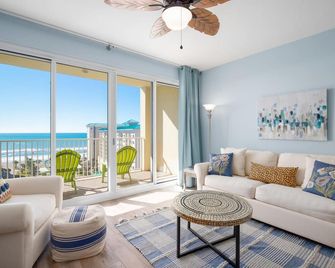 11th Floor Condo with Shared Pool, Ocean View, W/D, Fast WiFi, and Central AC - Miramar Beach - Living room