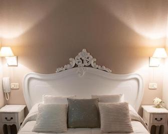 B&B Alexander - Casalbordino - Camera da letto