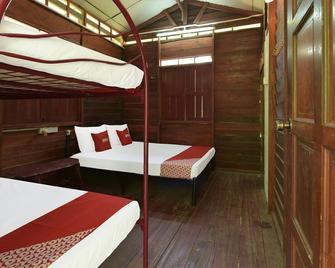 OYO 90630 Mat Leon Village - Kuala Tahan - Camera da letto
