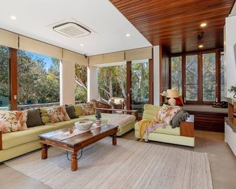 Kingscliff Balinese Beachfront Retreat - Kingscliff