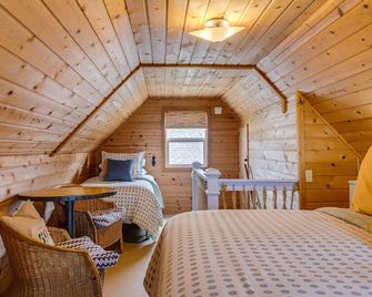 A Yachats Classic With An Incredible Ocean View, Tide Pools & Sandy Beach! - ياشاتس - غرفة نوم