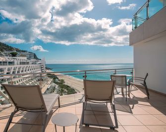 Sesimbra Oceanfront Hotel - Sesimbra - Balcón