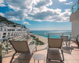 Sesimbra Oceanfront Hotel - ססימברה - מרפסת