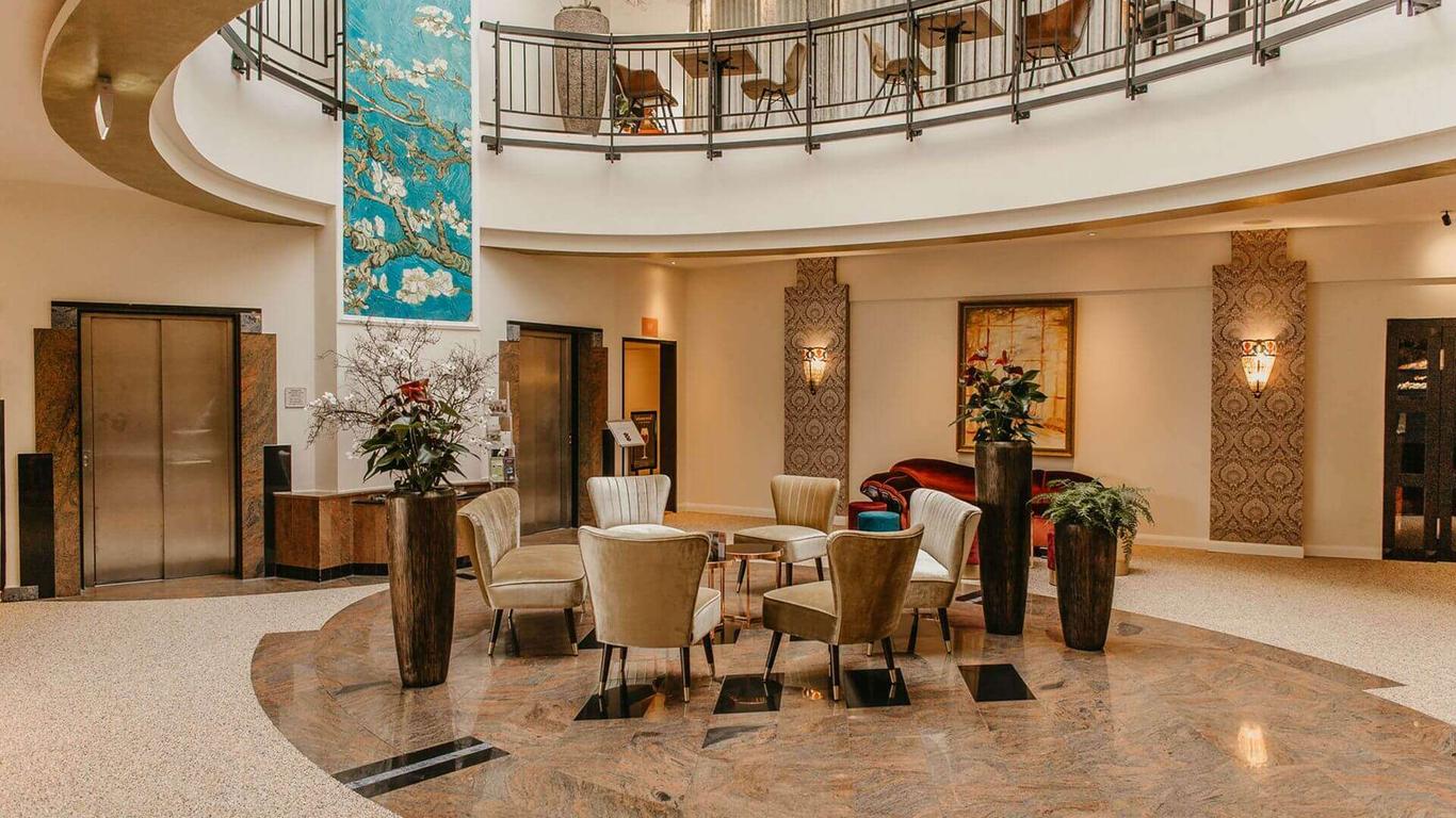 باركهوتل لانداو