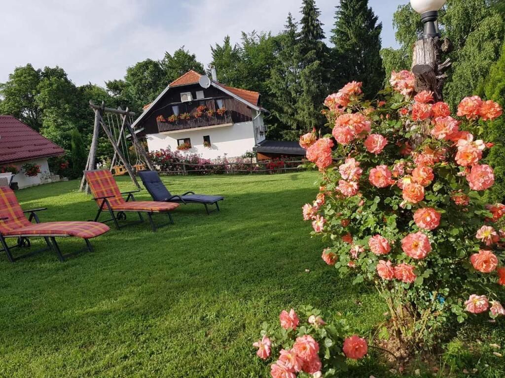 Pansion Breza - פליטביצ'קה יזרה - פטיו