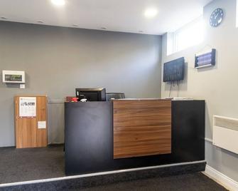 Imperial Salford Hotel - Salford - Receptie