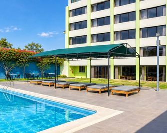 Holiday Suites - Tacna - Pool