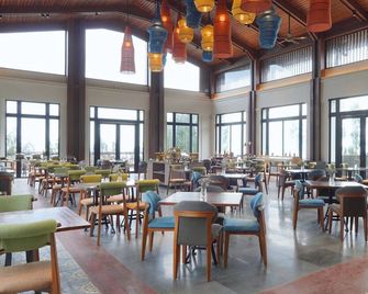 Jambuluwuk Bromo Resort - Pasuruan - Restaurant
