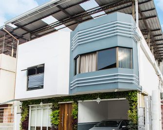 DC Suites Aeropuerto - Guayaquil - Building