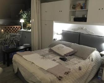 St. Martin Lovely Home - Sanremo - Camera da letto