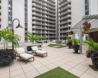 Apartment Steps Away From Crystal City Metro Station - Arlington - Patio