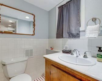 1 Mi to Coors Field: Cozy Denver Studio w/ Patio! - Denver