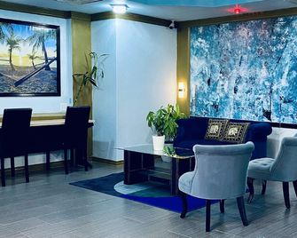 R Nite Star Inn and Suites -Home of the Cowboys & Rangers - Arlington - Lobby