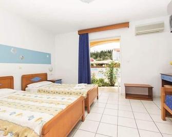 Christakis - Sidari - Habitación
