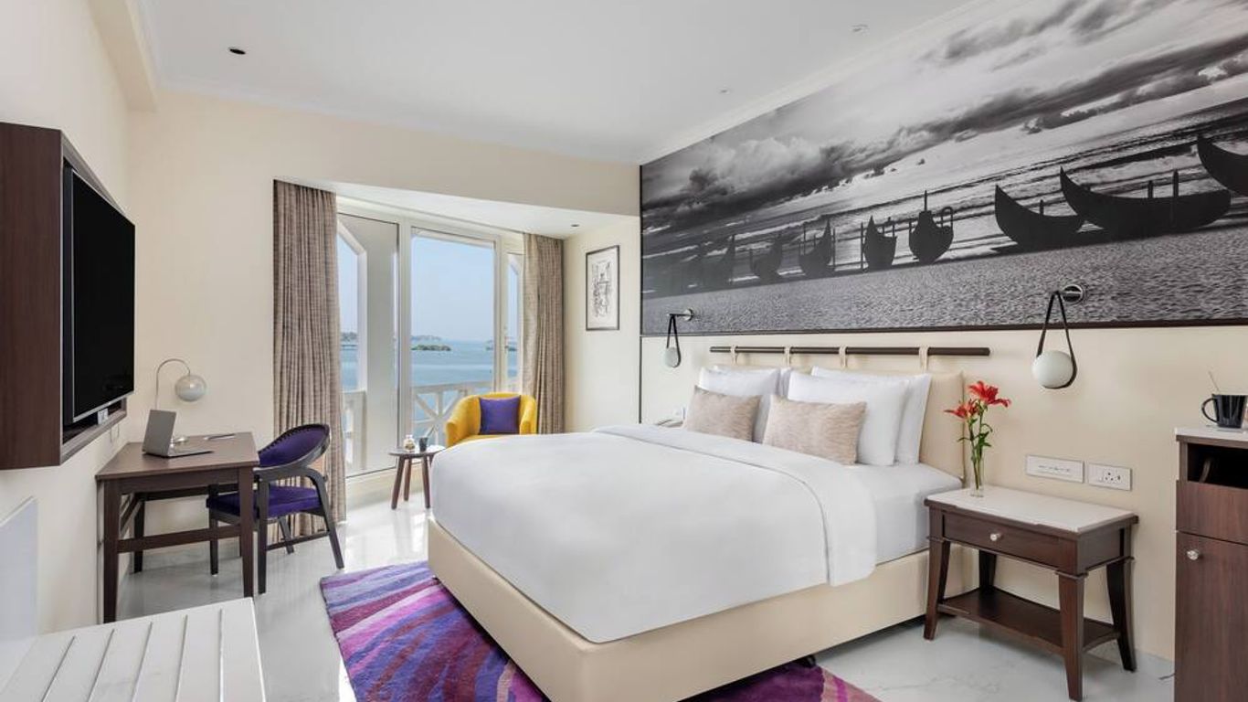 فيفانتا إرناكولام، مارين درايف