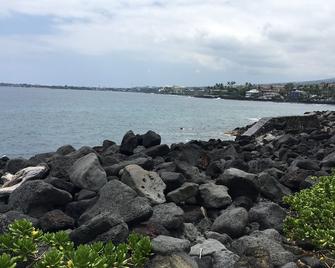 A/C And Ocean Front Pool, 1bedroom Condo On Alii Drive In The Heart Of Kona - Kailua-Kona - Uima-allas
