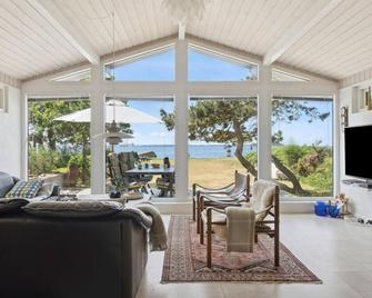 Beautiful Home In Vordingborg With Wifi - Vordingborg - Living room
