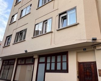 Hostal Entre Puertas - Aranda de Duero - Bâtiment