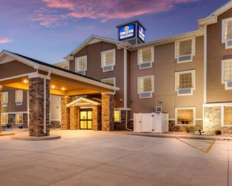 Cobblestone Hotel & Suites - Cozad - Cozad - Gebäude