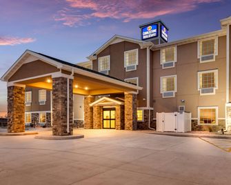 Cobblestone Hotel & Suites - Cozad - Cozad - Gebäude