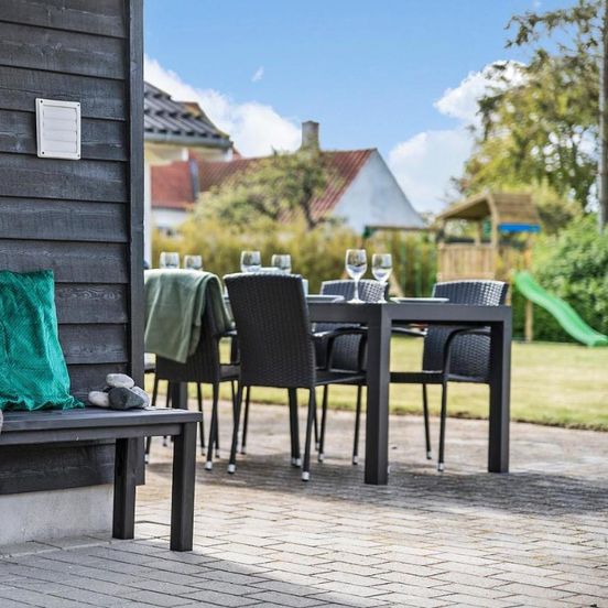 Luxurious Family-Friendly Holiday Home With Spa – Stege