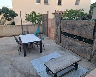 begurhome - Begur - Innenhof