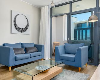 The Axis 109 - Cape Town - Living room
