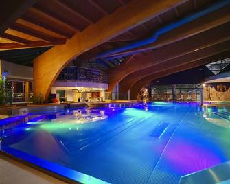 Hotel Aquacity Mountain View - Poprad - Πισίνα