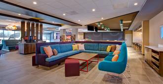 Tru by Hilton Alcoa Knoxville Airport - Alcoa - Lounge