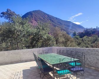 Chez Yahia, Au coeur de L'Ourika - Tnine Ourika - Balkon
