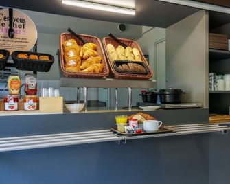 B&B HOTEL Freyming-Merlebach - Freyming-Merlebach - Buffet