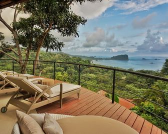 Ultra Luxury Balinese Style, Private Pool, Theater, Game-Room - Quepos - Balcón